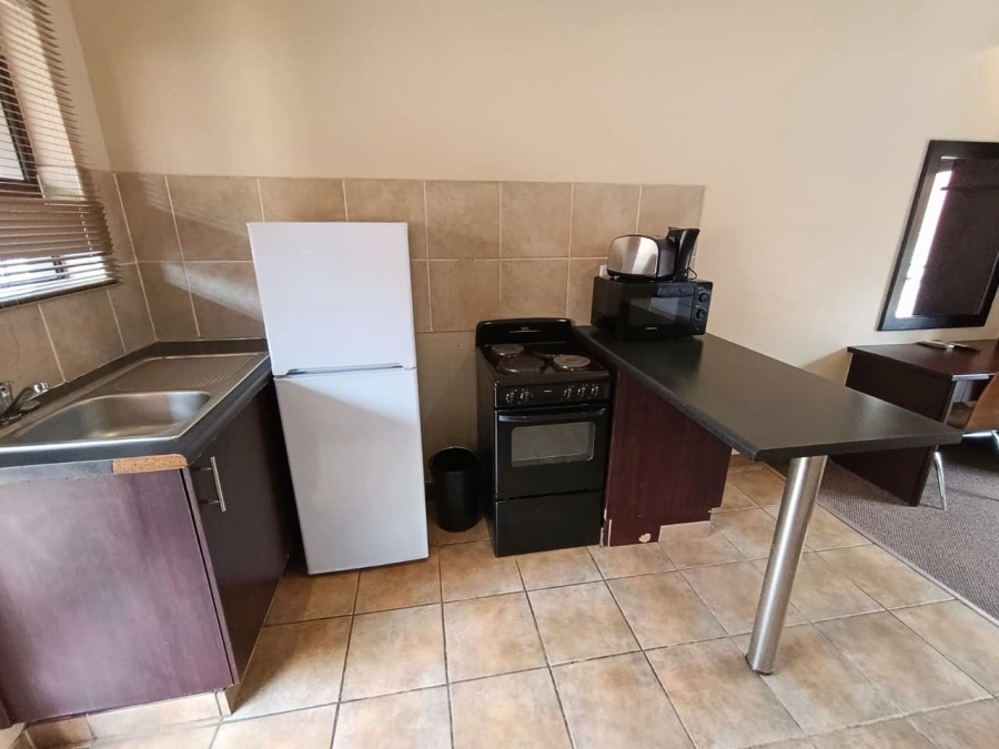 1 Bedroom Property for Sale in Langenhovenpark Free State
